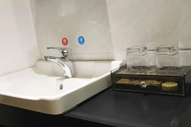 Comfort Tek Büyük Yataklı Oda (Mainland Chinese Citizen Only)
