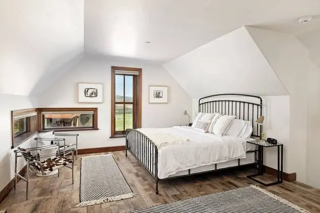 Ev (Chaparral Aspen Ranch Cabin)