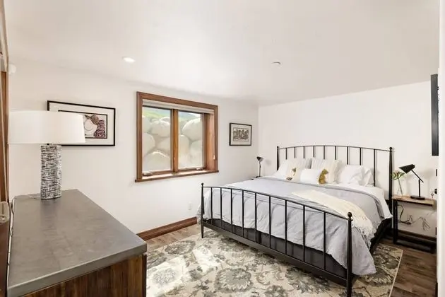 Ev (Chaparral Aspen Ranch Cabin)