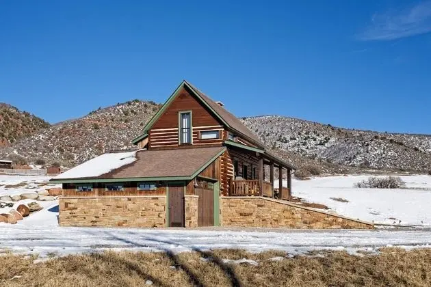 Ev (Chaparral Aspen Ranch Cabin)
