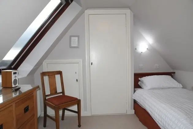 Tek Kişilik Oda, Ortak Banyo