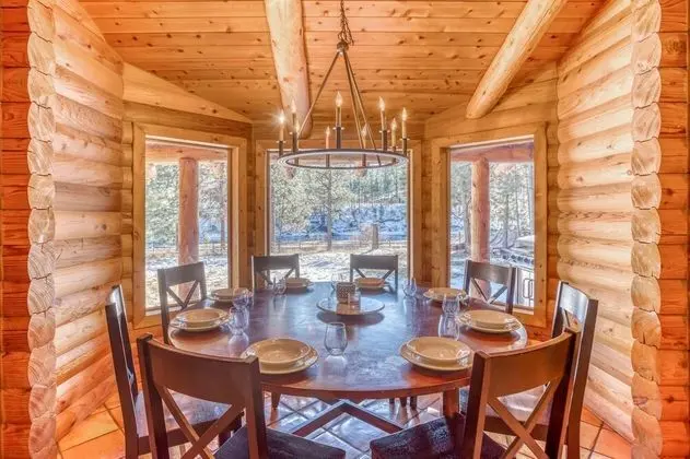 Ev, Birden Çok Yatak (Chapman Lodge)
