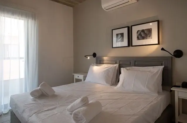 Premium Tek Büyük Yataklı Oda