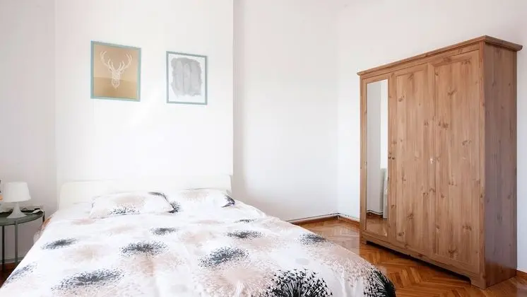 Apart Daire, Deniz Manzaralı (Chapter I)