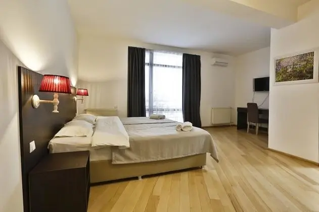 Grand Tek Büyük Yataklı Oda