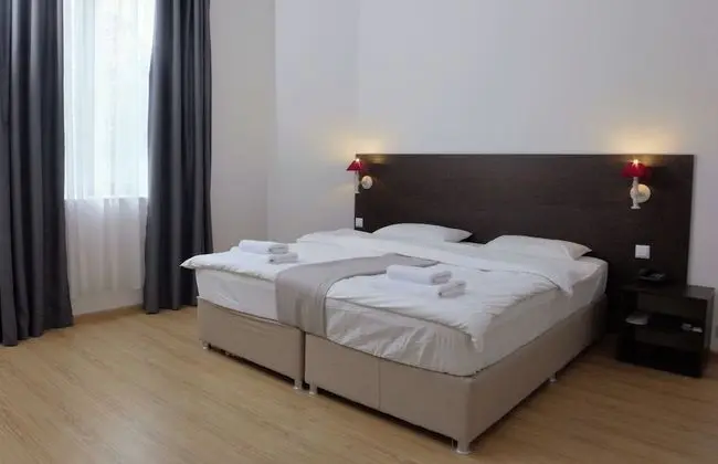 Grand Tek Büyük Yataklı Oda
