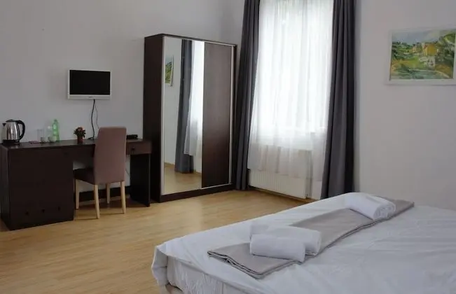 Grand Tek Büyük Yataklı Oda