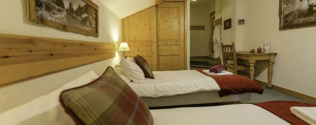 Tek Büyük veya İki Ayrı Yataklı Oda, Balkon