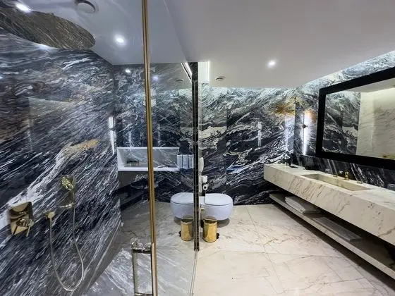 Diamond Suite