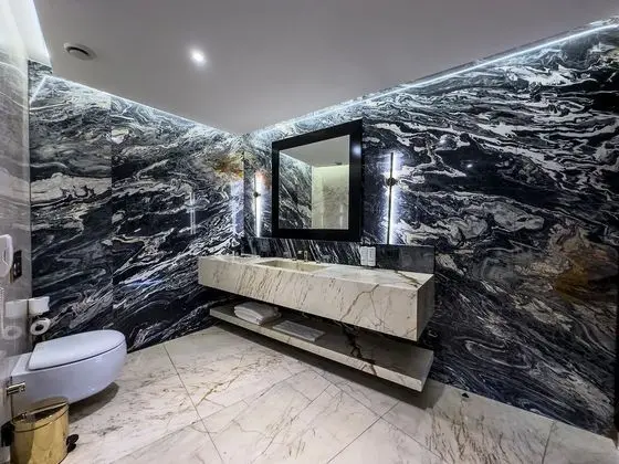 Diamond Suite