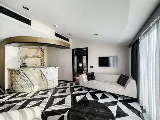 Diamond Suite