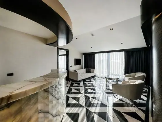 Diamond Suite