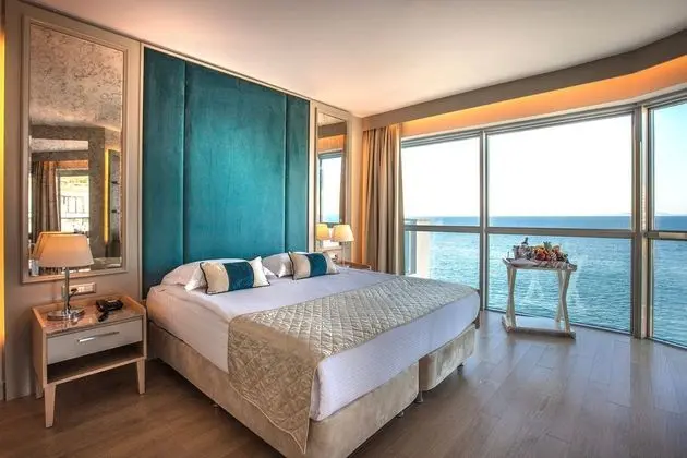Süperior Deniz Manzaralı Oda