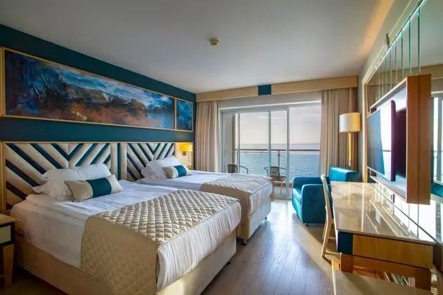 Süperior Deniz Manzaralı Oda