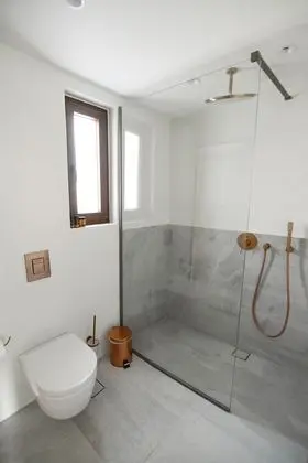 Deluxe Suite with sea view and private plunge pool