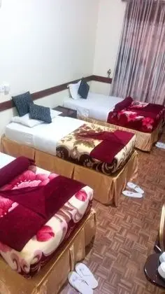 Üç Kişilik Oda