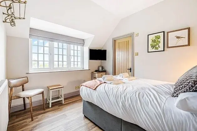 Standard Tek Büyük Yataklı Oda