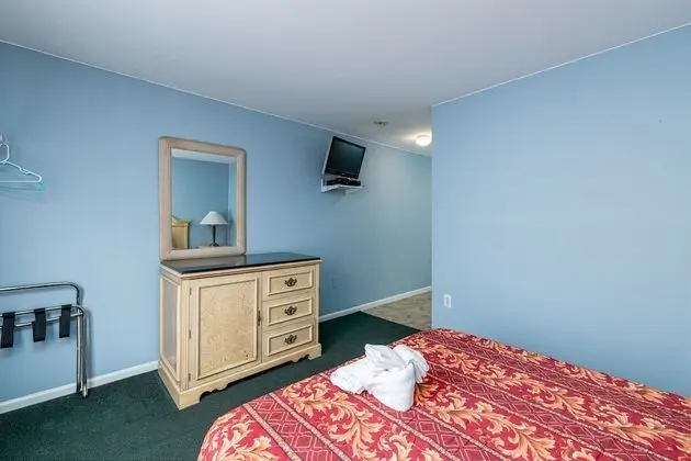 Standard Suite, 1 Queen Non Smoking