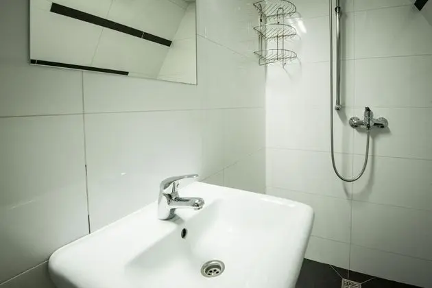 4-Bed Suite with Private Bathroom