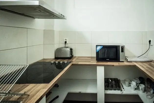 Üç Kişilik Oda, Ortak Banyo