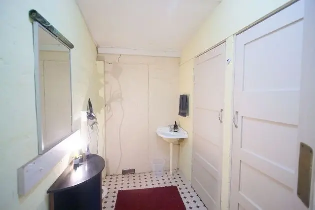 Traditional Ev, Birden Çok Yatak Odası, Veranda