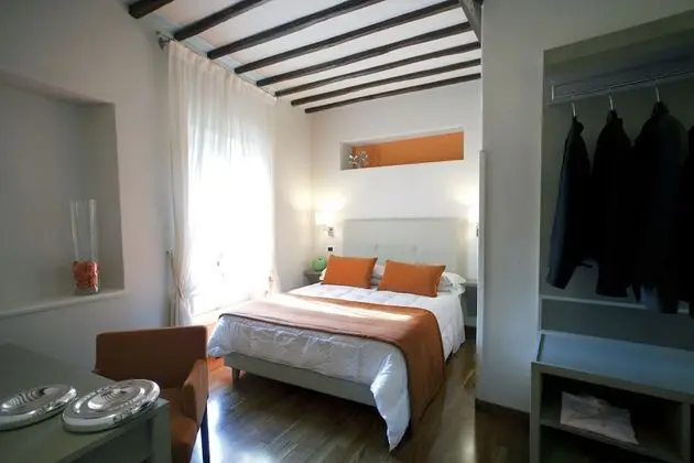 Classic Büyük Yataklı Tek Kişilik Oda