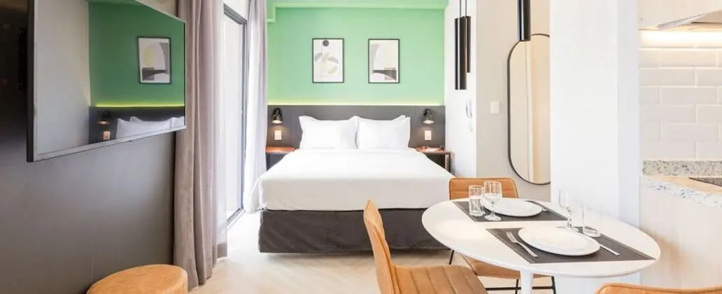 Studio Casal com Sofa cama