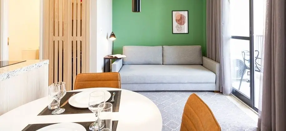 Studio Casal com Sofa cama