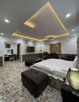 Supreme Room