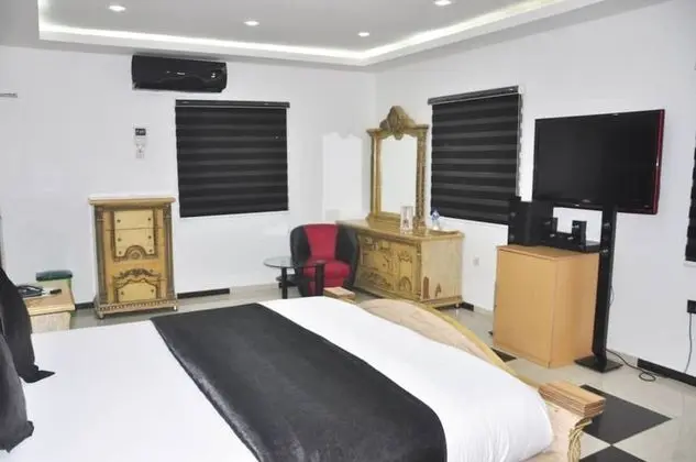 Supreme Room