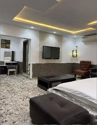 Supreme Room
