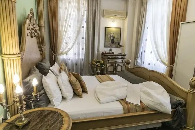 Deluxe Tek Büyük Yataklı Oda