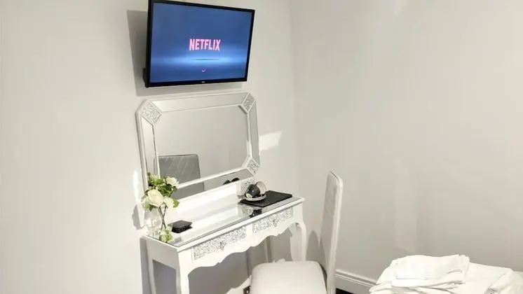 Üç Kişilik Oda