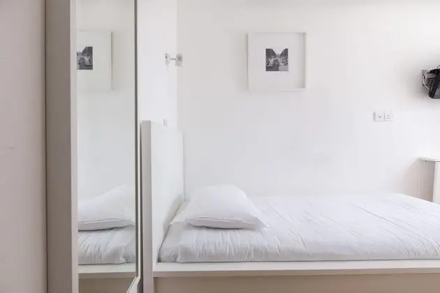 Tek Kişilik Oda, Ortak Banyo