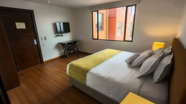 Standard Tek Büyük Yataklı Oda