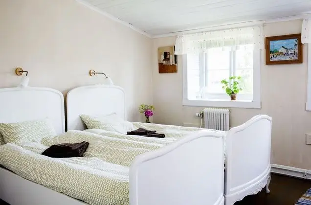 Tek Büyük veya İki Ayrı Yataklı Oda, Ortak Banyo