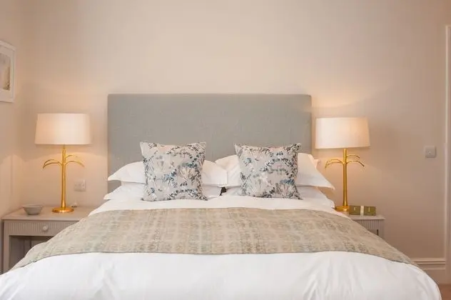 Luxury Tek Büyük Yataklı Oda, Avlu Manzaralı
