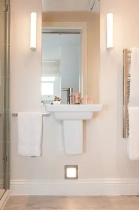 Tek Büyük Yataklı Oda, Bahçe Manzaralı