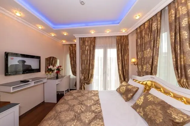 Deluxe Tek Büyük Yataklı Oda