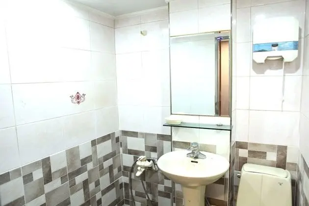 Basic Tek Büyük Yataklı Oda