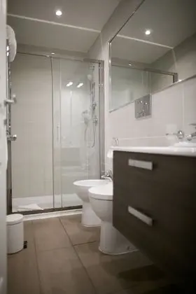 Classic Tek Büyük Yataklı Oda