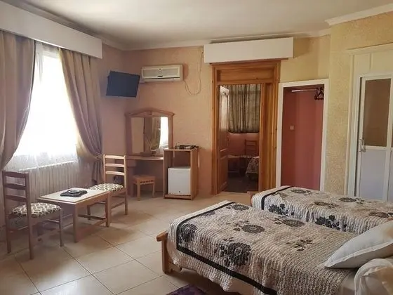 Tek Büyük Yataklı Oda