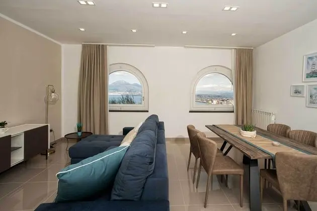 Deluxe Apart Daire, Deniz Manzaralı