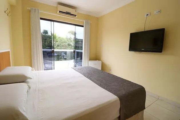 Tek Büyük Yataklı Oda, Balkon, Kısmi Deniz Manzaralı