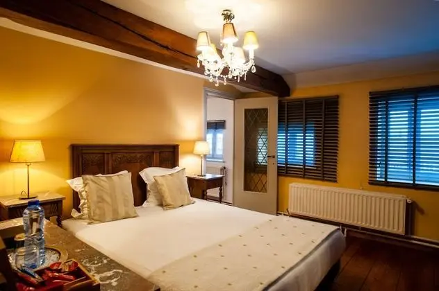 Comfort Tek Büyük Yataklı Oda