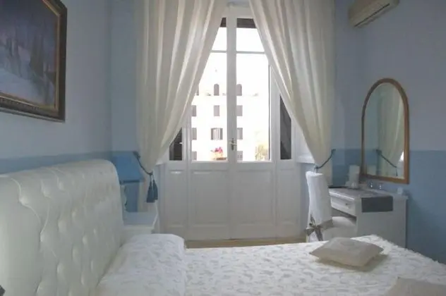 Tek Büyük veya İki Ayrı Yataklı Oda