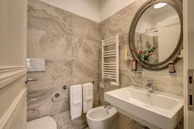 Standard Oda, Ek Bina