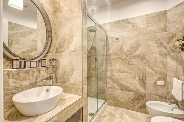 Standard Oda, Ek Bina