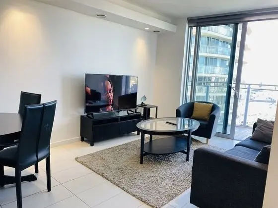 Apart Daire, 1 Büyük (Queen) Boy Yatak