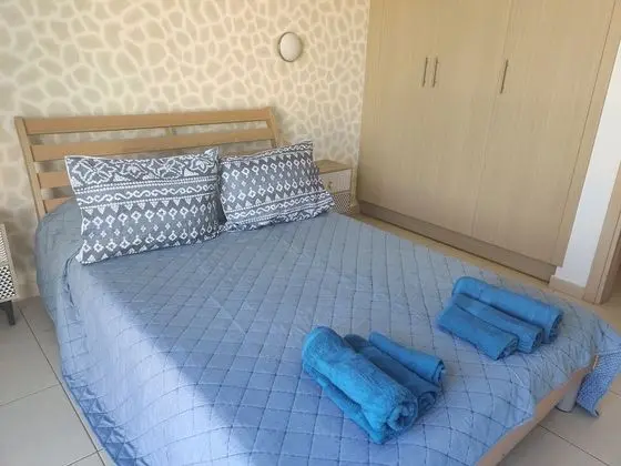 Apart Daire, 1 Büyük (Queen) Boy Yatak ve Çekyat